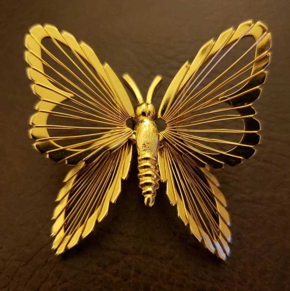 ⭐ VINTAGE | '60s Monet Butterfly Brooch - Spinerette Collection - Picture 15 of 16